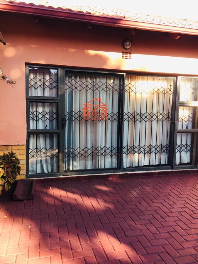バンダービールパーク Forever Comfy Bed Bed & Breakfast エクステリア 写真